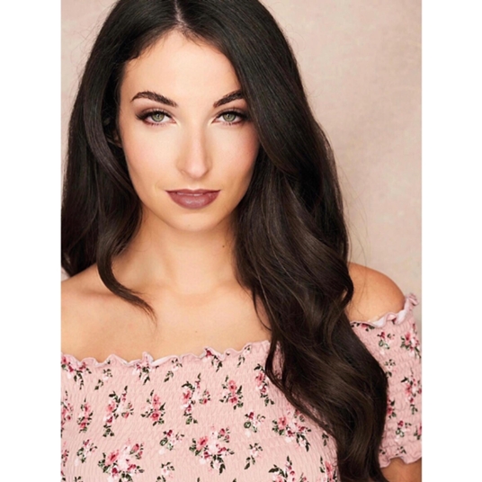 Mikaela Holmes head shot