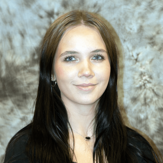 Maddie Drayton head shot