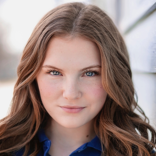 Alexa Stratton head shot