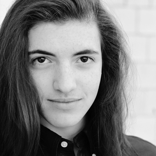 Cas Sutherland head shot