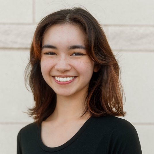 Laura Givens head shot