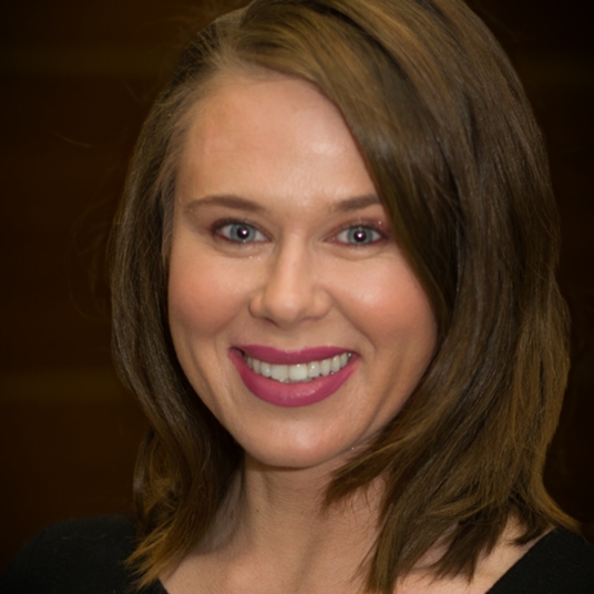 Steph Wyatt head shot