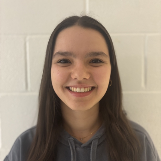 Elena Barreto head shot