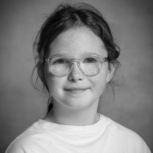 Molly Auth head shot