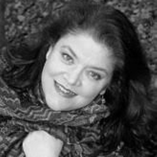Traci Davison head shot