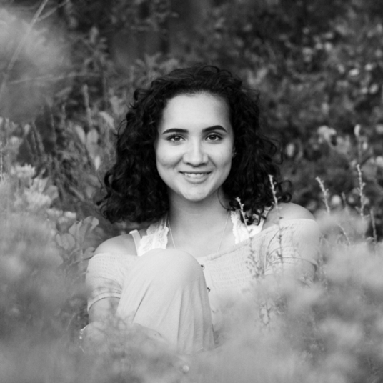 *Laynie Peugh (Sr) head shot