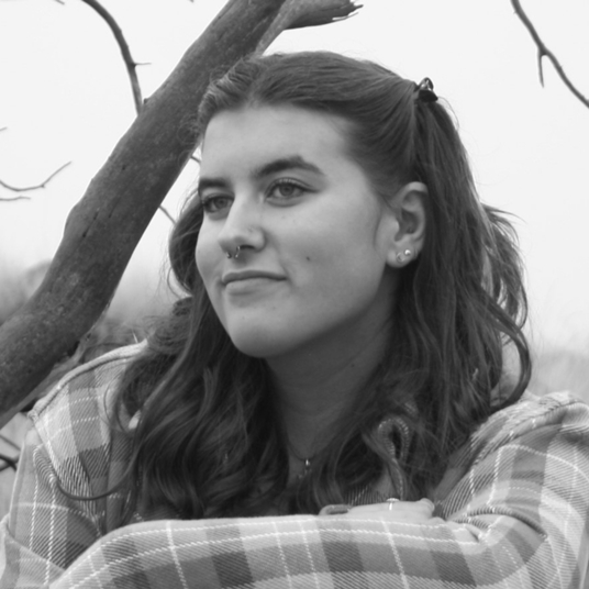 Samantha Maragas+*!!! head shot