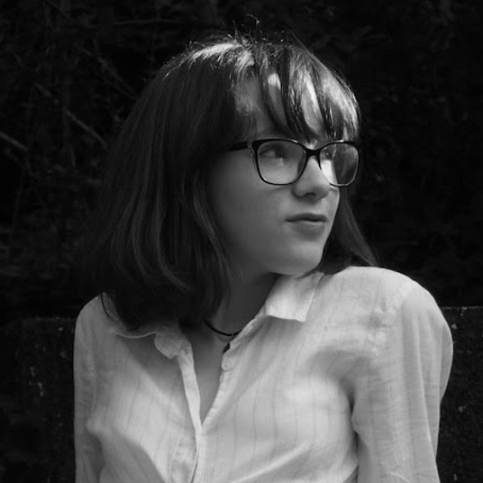 Nora Taylor*!!!+ head shot