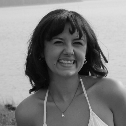 Olivia Carter'*! head shot