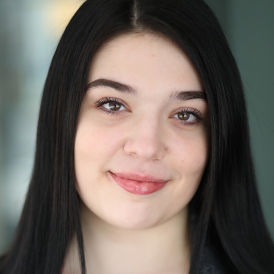 Arielle Gieg head shot