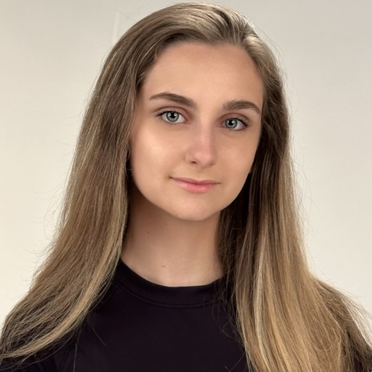 Ava Congdon head shot