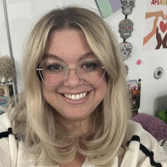 Mrs. Mara Rosenbloom head shot