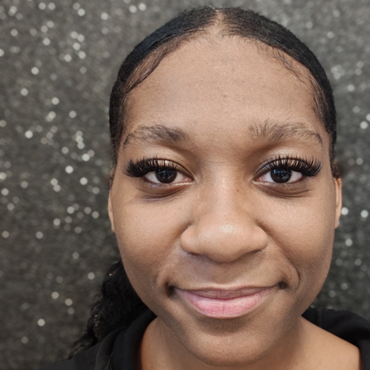 Loryanna Williams head shot