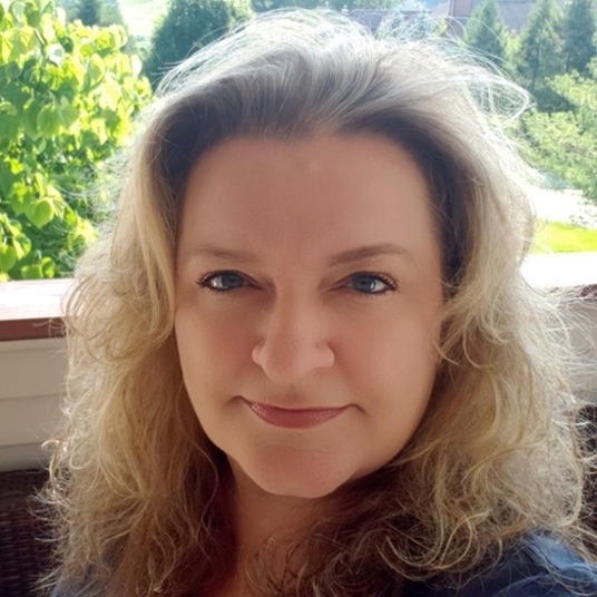 Renata Ginter head shot