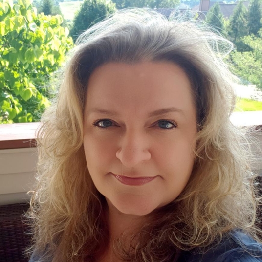 Renata Ginter head shot