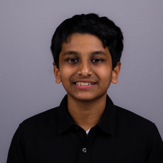 Aryan Senthilkumar head shot