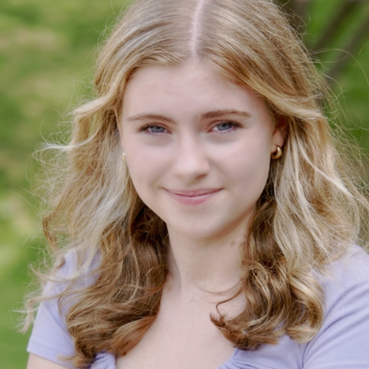 Lucy Beaubien-Paulson head shot