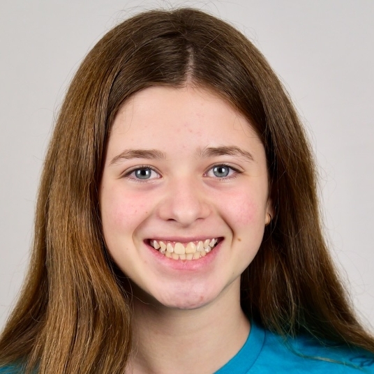 Jonah Papazoglou head shot