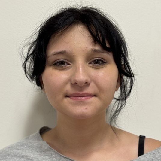 Arabella Earls head shot