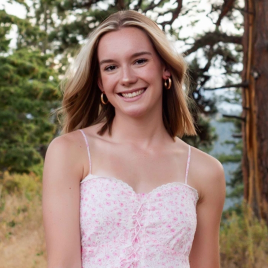 Bailey Hanson head shot