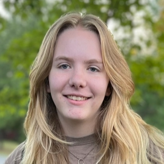 Hannah Buchanan head shot