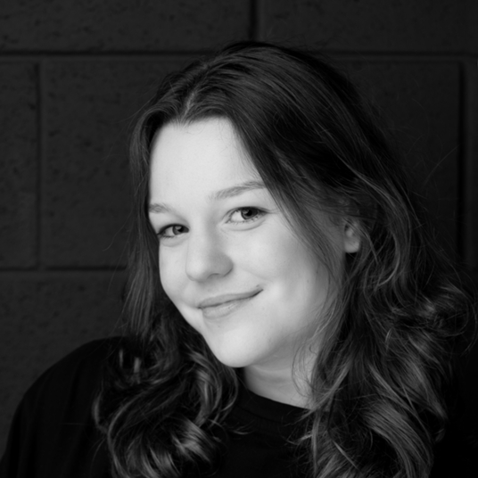 Isabel Zeches head shot