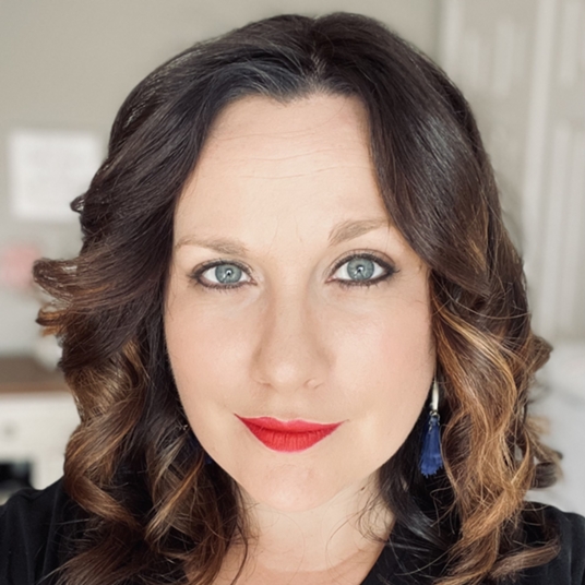 Amy Royer head shot
