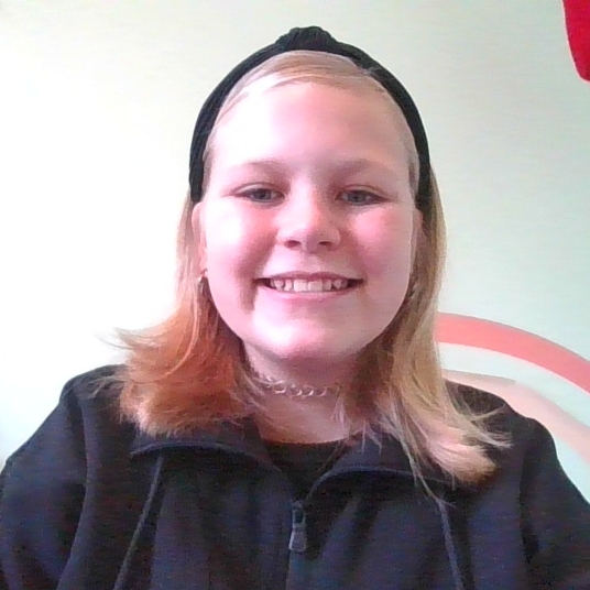 Ellie Lee head shot