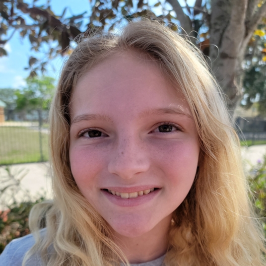 Mya Mosbauer head shot