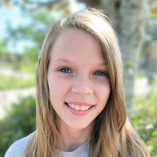 Ellen Svajko head shot