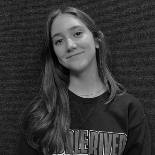 Ava Manolis head shot