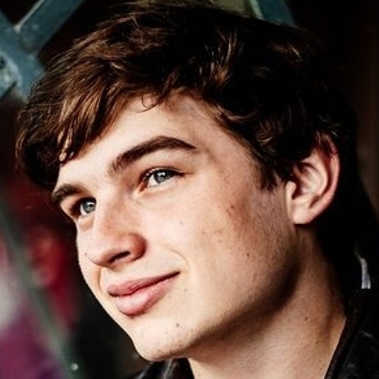 Soren Mannebach head shot