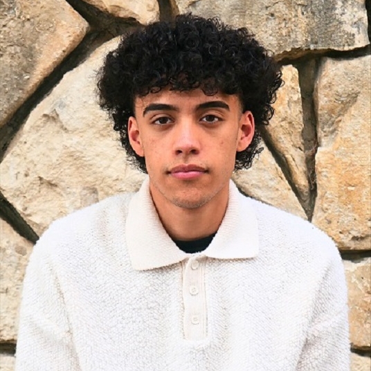Isiah Flores head shot