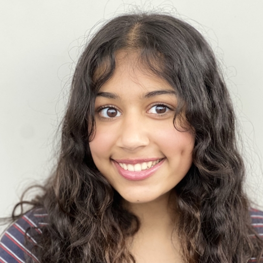 Diya Iyer head shot