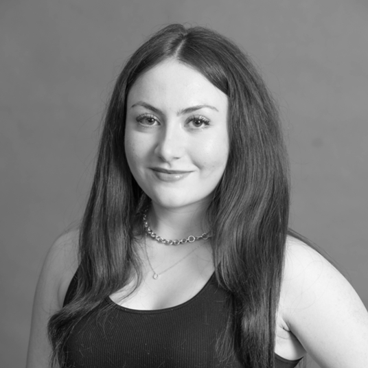 Cara Argila head shot