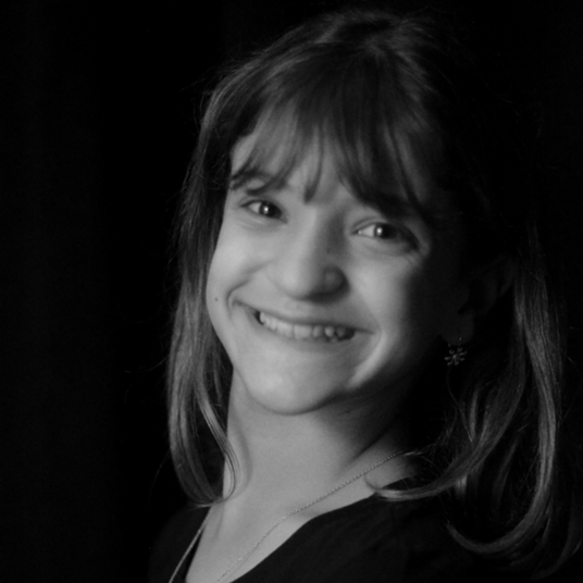 Zoé Katzaras head shot