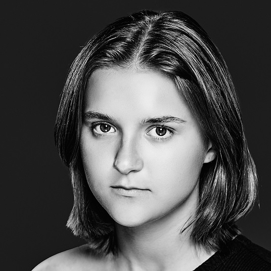 Julia Glance head shot