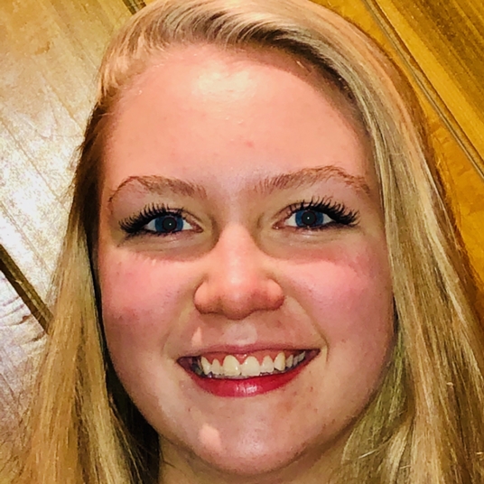 Haley Beckerink head shot