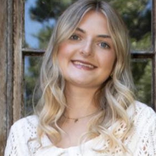 Emma-Leigh Brookshire head shot