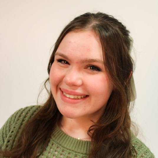 Bella Rose head shot