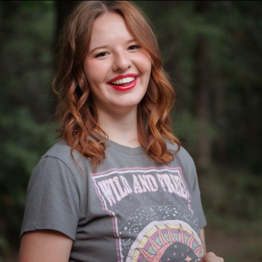 Aly Arenholz head shot