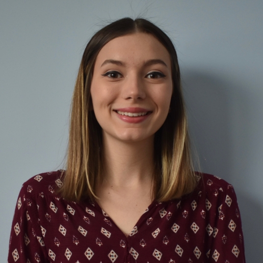 Caroline Overzat head shot