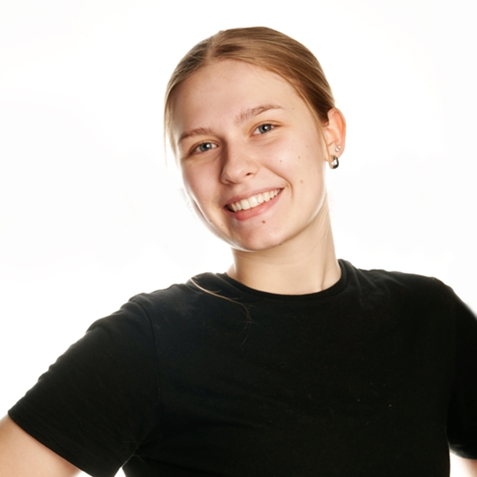 Alexiea Wall head shot