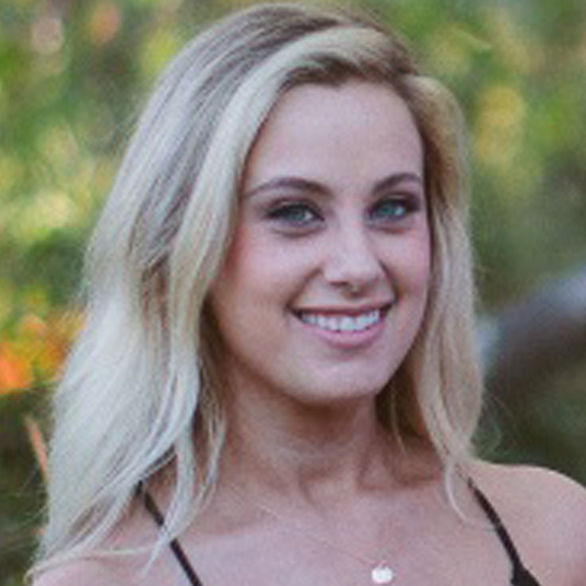 Samantha Stavely head shot