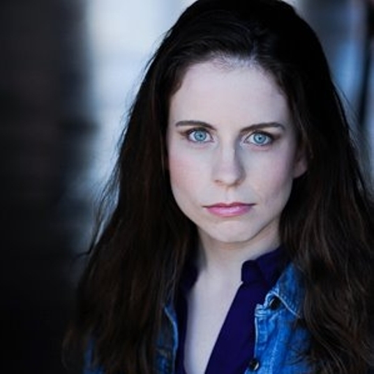 Laura Gibbons head shot