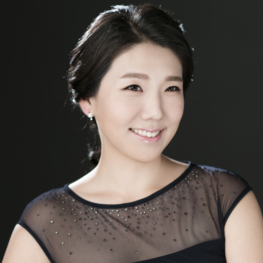 Dr. Mihyun Lee head shot