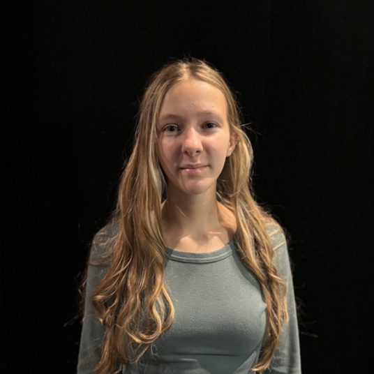 Gretchen Schaffer (12th Grade) head shot