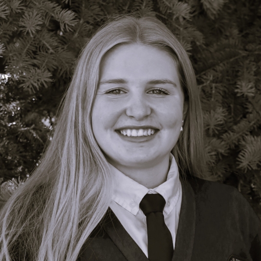 EVE MACKINNON head shot