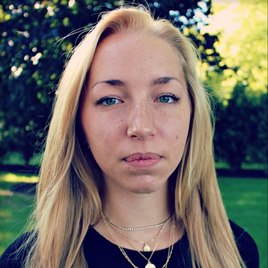 Laura Harness head shot