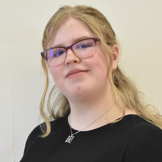 AMELIA ARNOLD (Sardine 3) head shot